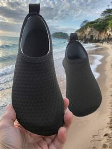 Giày đi biển ngoài trời cho trẻ em, giày bơi in hình cá mập xanh dương cho bé trai, đế cao su dày mềm mại, nhẹ và thoáng khí. - màu đen - Xem 16