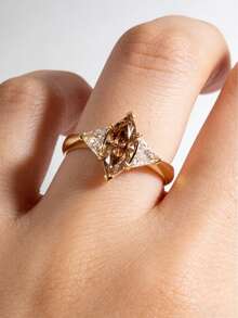 奢华马眼形香槟色立方氧化锆三石戒指 - 金色三石订婚戒指 - 金色 - 查看 1