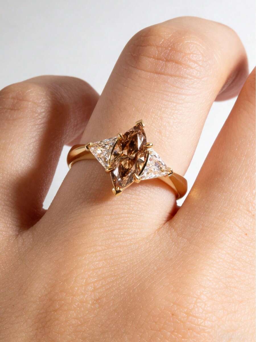 奢华马眼形香槟色立方氧化锆三石戒指 - 金色三石订婚戒指 - 金色 - 查看 1