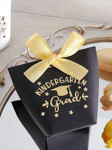 Kindergarten Graduation Gift Box, Foil Stamped Graduation Cap Pattern Ribbon Bow Favor Box, Black & White Square Party Celebration Return Gift Box, Graduation Season Commemorative Gift Box - View 6