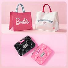 Miniso Bolso de gelatina negro de la serie Barbie / Bolso de tote blanco brillante, estilo todo a juego y ligero, bolso para salidas diarias/compras, regalo de cumpleaños perfecto, material de poliéster (1 pieza) - Rosa - Ver 2