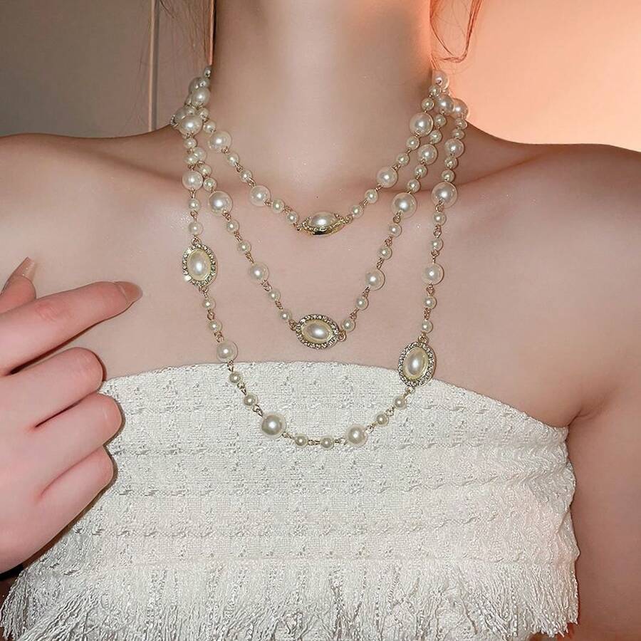 Women's Clothing Chain - Diamond-encrusted Oval Pearl Necklace - View 1