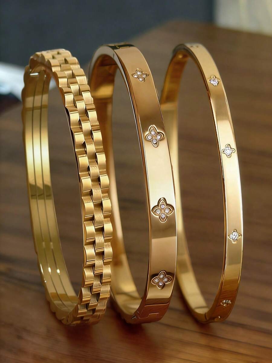 3件套18K镀金高品质不锈钢四叶草齿轮女士手链，多元素女士首饰套装，包含链条、齿轮和四叶草设计，时尚百搭，适合女士佩戴。不褪色，适合日常佩戴、派对、节日、生日、婚礼、情人节等场合，也可作为母亲节礼物送给妈妈。