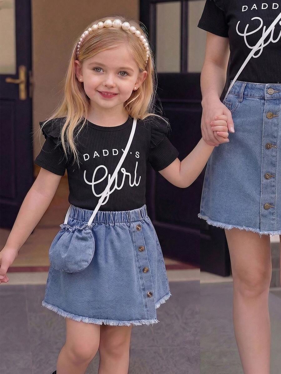 Bộ 2 món áo thun tay ngắn in chữ nhún bèo cho bé gái và chân váy denim bất đối xứng kèm túi - màu đen - Xem 1