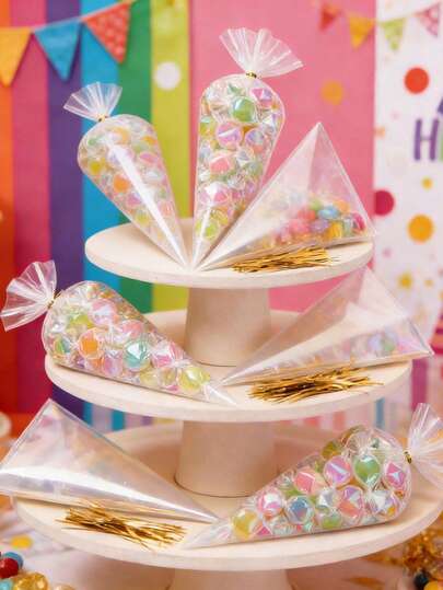 50个透明礼品袋，配金色扭绳，透明塑料锥形袋，三角形糖果袋，糖果零食巧克力烘焙袋，适合一周岁生日派对装饰、婴儿派对装饰、性别揭晓派对装饰、婚礼生日用品、礼品包装袋、节日派对用品、派对小礼物