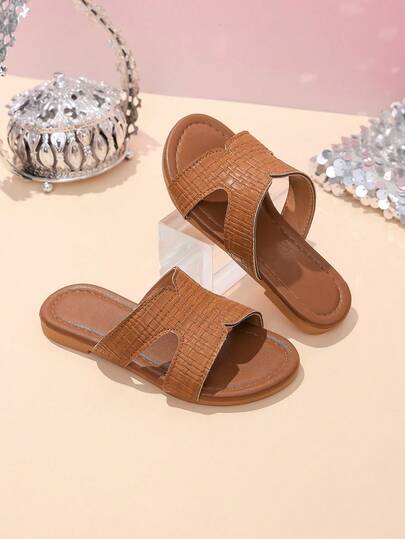 1 Pair Brown Girls' Fashion Woven Pattern Soft PU Round Toe Slip-On Flat Comfy Cute Roman Beach Sandals, Suitable For 3-15 Years Old Girls Daily Casual Beach Holiday Wear, Summer New Arrival