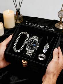 Bộ trang sức nam 4 món thời trang, bao gồm 1 đồng hồ thạch anh (mặt số La Mã màu bạc và đen), 1 vòng tay dây xích màu đen, 1 mặt dây chuyền hình viên đạn màu đen và 1 nhẫn nam khắc chữ. - Bạc - Xem 28