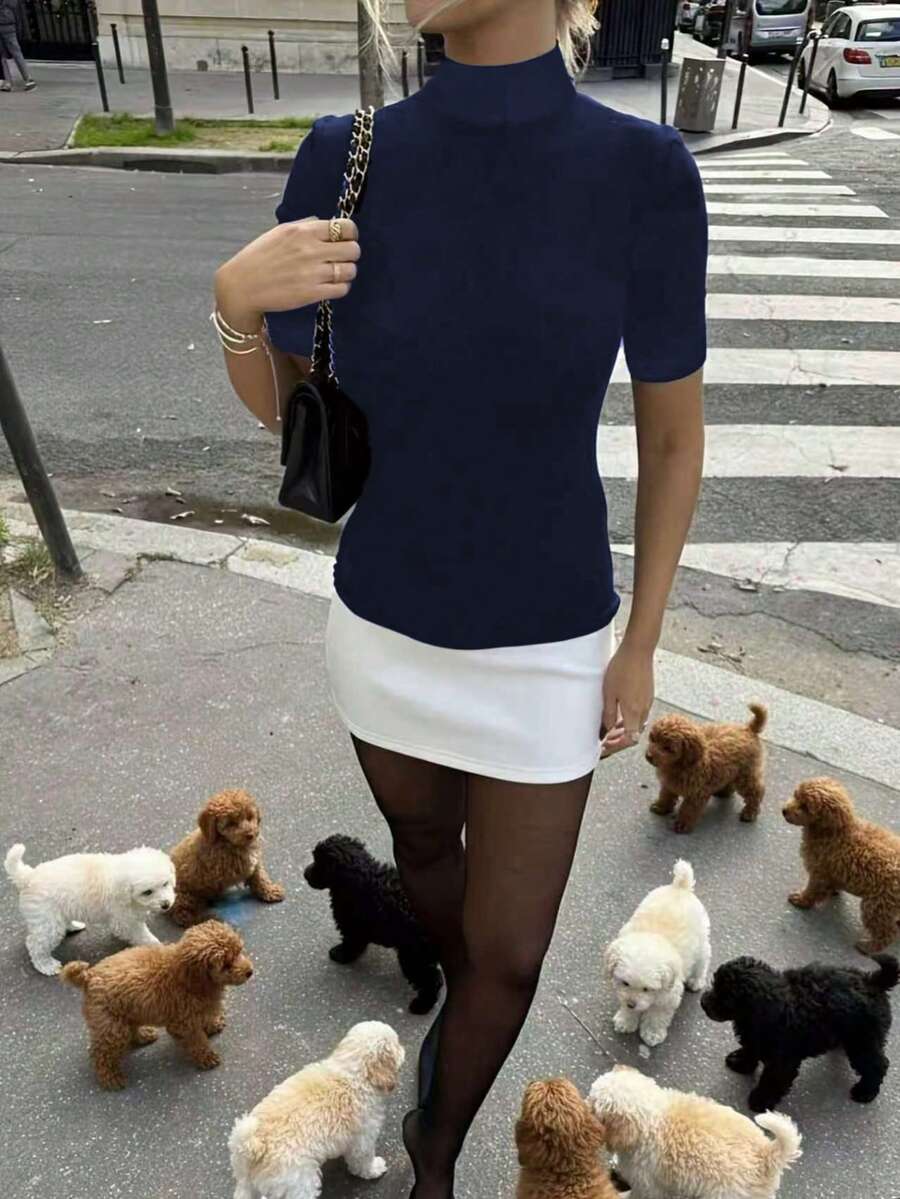 女士优雅休闲针织套头毛衣，纯色简约设计，小立领短袖修身剪裁，时尚精致上衣，适合通勤和夏季户外活动穿着。 - 藏蓝色 - 查看 1