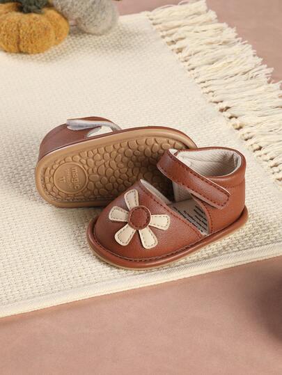 1 đôi dép xăng đan đơn giản, họa tiết hoa, màu trơn, đa năng cho bé sơ sinh, thích hợp cho mùa hè.