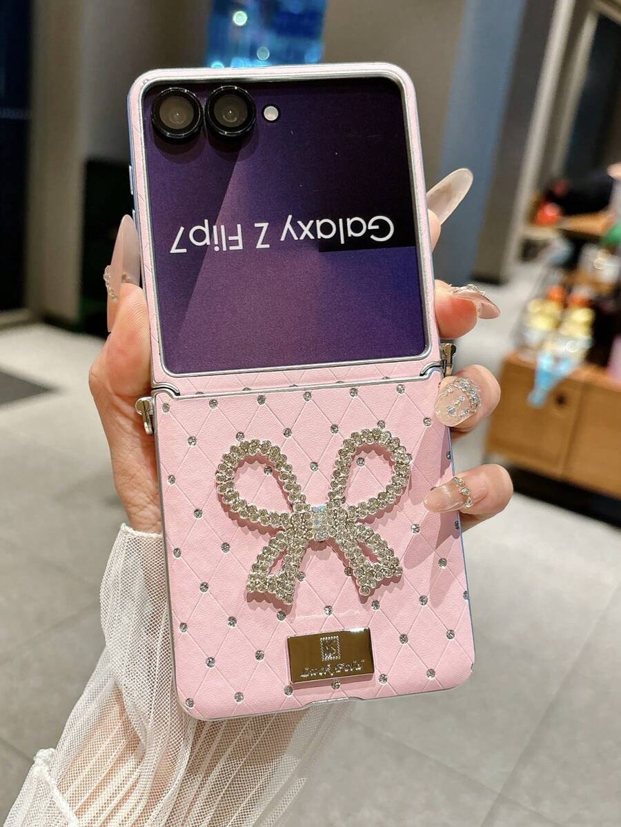 1 Piece Of Fashionable And Simple Leather Covered Dot Diamond Bow Folding Phone Case, Which Can Protect And Prevent Falling: SamsungGalaxy Zflip 5/Zflip 6/Zflip 7/ Razr 50 Ultra/ Razr 60 Ultra/ Razr 60/ Razr 50/Galaxy Z Flip7 FE - Pink - View 1
