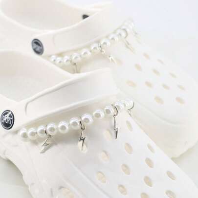 2条23.5厘米可拆卸极简奢华珍珠闪电鞋带，镂空鞋饰链，优雅朋克风鞋履配件，适用于镂空木屐，DIY个性化鞋夹，送给闺蜜的生日礼物