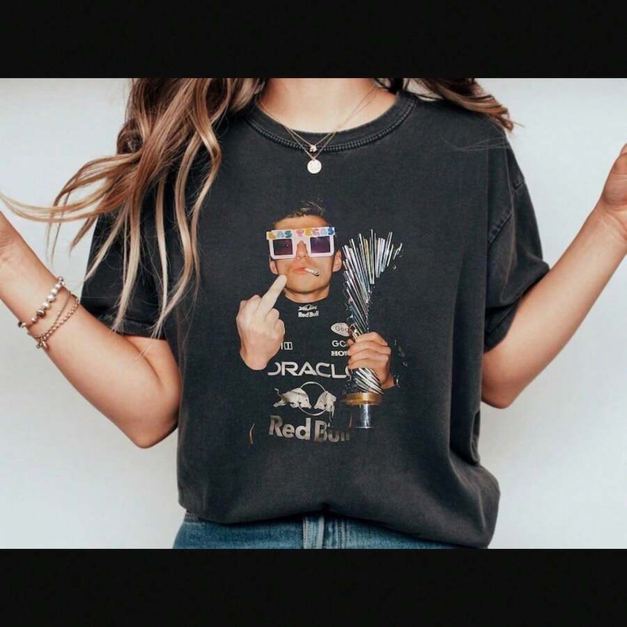 Camiseta gráfica retro desgastada MaxA Verstappen MiddleA Finger Las Vegas GP - Negro - Ver 1