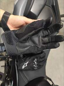 Alpinestars SMX-1 AIR V2 摩托车手套，超细纤维皮革碳纤维材质，适用于骑行、摩托车、越野摩托车、自行车，透气防护，耐磨，触屏操作，男女通用 - 黑色 - 查看 12