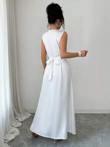 女士优雅无袖V领金色蕾丝拼接白色连衣裙，前开衩后系带A字型正式晚礼服，适合度假、旅行、派对、约会、宴会等场合。 - 白色 - 查看 2