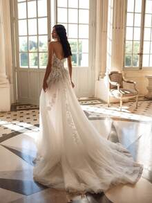 Romantic Strapless Sweetheart 3D Floral Illusion Lace Tulle Gown With High Slit & Train, Wedding Dresses For Bride, Elegant And Comfortable, Includes Plus Sizes, Bridal Gown, Formal Dresses For Women, Suitable For Wedding, Party, Vacation, Bride, Formal Occasions, Dinner Dress, Prom Dress, After-Party Dress, Homecoming Dress, Cocktail Party, Birthday Party, Celebration, Gala, Festival, Ceremony, White - 白色 - 查看 2