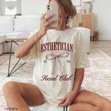 2026 New Arrival Summer Women's "Esthetician Social Club" Graphic T-Shirt, Cream Crew Neck Short Sleeve Tee, Coquette Bow Print Oversized Top For Beauty Professionals & Casual Outfits, Camiseta De Calle Para Mujer Von Dutch Clothes Women 100 Percent Cotton Clothing Women - 彩色 - 查看 6