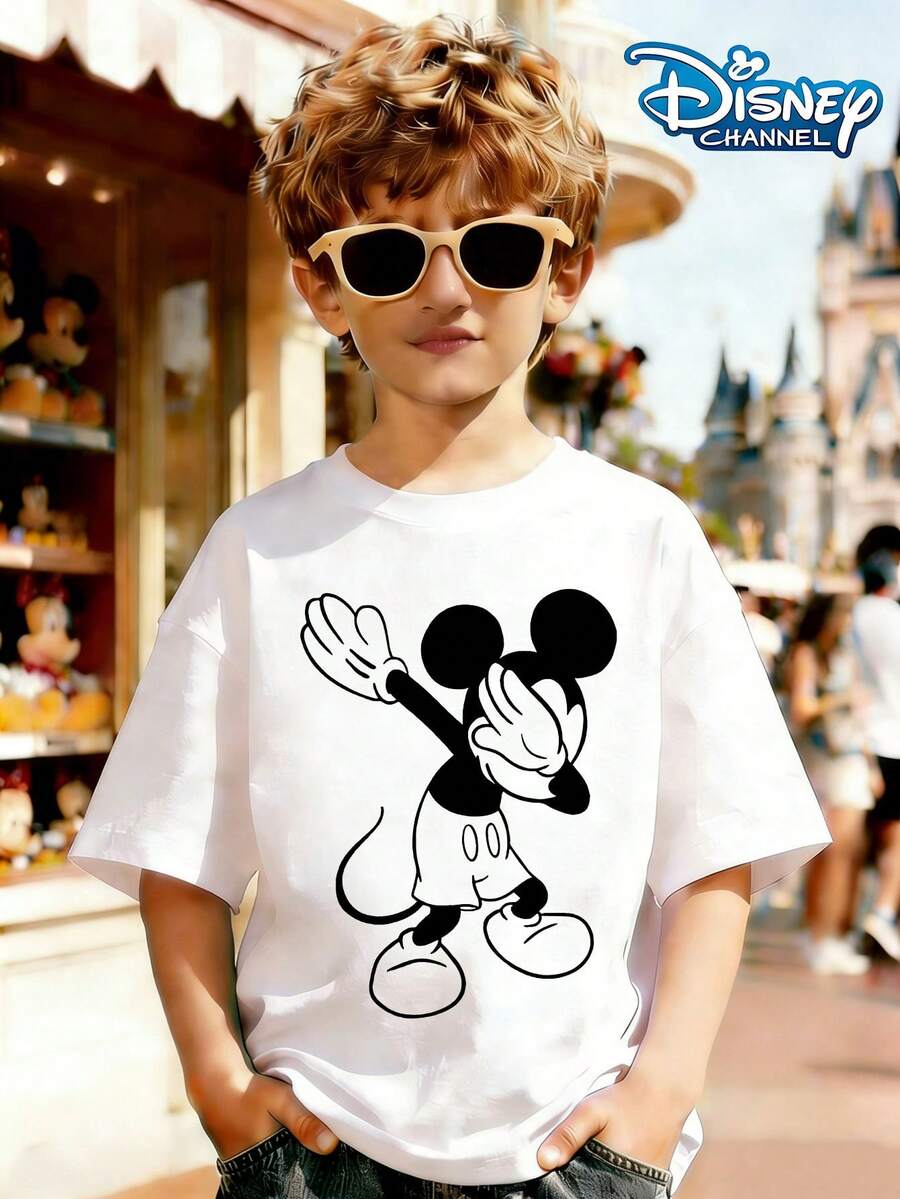 Disney's Minimalist Black And White Lines, Mickey Mouse Doing Eye Covering And Cool Posture Print Pattern Summer Tops,Short-Sleeved Casual And Cute Style Children's Clothing Design, Boy Clothes For Kids ,Ropa Para Niños,Boy Clothes For Kids,Graphic Tee, Summer Clothes,Perfect For Cool Boy. Comfortable And Breathable Children's Short-Sleeved T-Shirt. Comfortable And Casual Wear All Year Round 180g Pure Cotton Children's Clothes,Comfortable & Lightweight, Iconic Print For Mix-And-Match Outfits,Suitable For Both Boys And Girls. - trắng - Xem 1