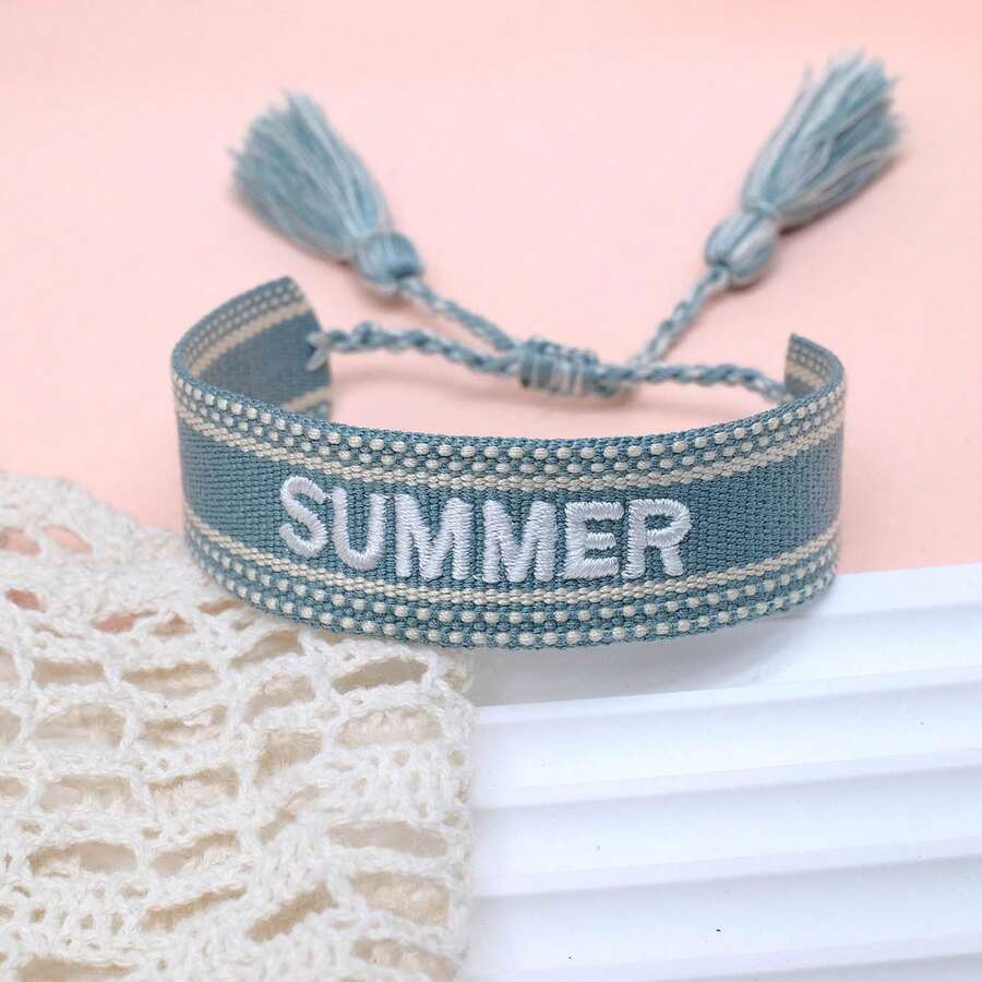1条复古刺绣“SUMMER”字样手工编织波西米亚风手链,适合送给家人、朋友、学生,也适合旅行和派对佩戴。 - 薄荷綠 - 查看 1