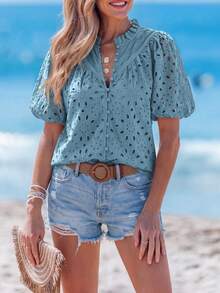 PRETTYGARDEN Women's Summer Clothes Tops Fashion Casual Short Sleeve V Neck Buttons Hollow Eyelet Lace Embroidered Blouses Shirts Festival  Beach Vacation - 灰藍色 - 查看 4