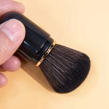 1 cọ trang điểm mini dạng viên nang có thể thu gọn, nhỏ gọn, tiện lợi khi đi du lịch, dùng để đánh phấn phủ/má hồng. - Nhiều màu - Xem 5