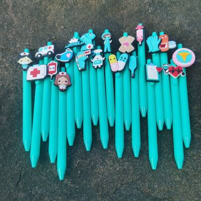 Bộ bút bi chủ đề y tế 6/12 chiếc, bút bấm hình hoạt hình ngày hội y tá, bút dán hình bác sĩ và xe cứu thương, bút viết và ký tên cho học sinh, quà lưu niệm bệnh viện, kiểu dáng ngẫu nhiên.