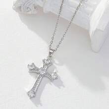 1件男女通用十字架吊坠项链，是送给时尚朋友的理想礼物，或可搭配简约风格的服装。 - 金色 - 查看 6