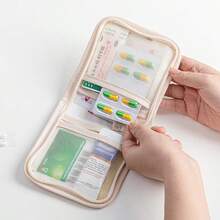 SANRIO Bolsa de medicina portátil impresa | Organizador compacto de pastillas y botiquín de primeros auxilios, bolsa de medicina de tela multifuncional, bolsa de emergencia médica ligera adecuada para la escuela, el hogar, el viaje, bolsa de primeros auxilios, organizador de medicamentos, estuche de pastillas, caja de pastillas, organizador de pastillas para el hogar, para crucero, esenciales de viaje - Multicolor - Ver 5