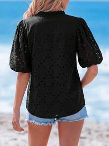 PRETTYGARDEN Women's Summer Clothes Tops Fashion Casual Short Sleeve V Neck Buttons Hollow Eyelet Lace Embroidered Blouses Shirts Festival  Beach Vacation - 黑色 - 查看 2