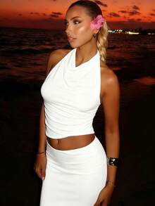 Bộ đồ 2 món gợi cảm gồm áo crop top hở lưng và chân váy ôm sát màu trắng, thích hợp cho mùa hè. - trắng - Xem 3