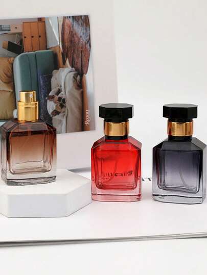 4个空的渐变玻璃香水喷雾瓶，配有六角金色瓶盖，可重复灌装，喷雾细腻防漏，便携式旅行喷雾器，适合旅行必备DIY古龙水、梳妆台装饰、婚礼回礼、送给男士女士香水爱好者的礼物。