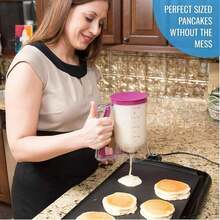 Dispensador de masa para panqueques con pico de vertido de precisión - Palanca de control de un solo botón para panqueques perfectos y horneado sin desorden - Construcción de plástico duradero para uso doméstico y profesional en cocinas - Ver 8