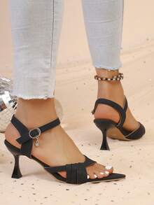 Giày sandal cao gót mũi nhọn mùa hè 2026 mới dành cho nữ, quai ngang mắt cá chân phối nhiều sọc với mặt dây chuyền đính đá, gót cao một mảnh có khóa cài, màu đen thanh lịch, phù hợp cho công sở và tiệc tùng. - màu đen - Xem 11