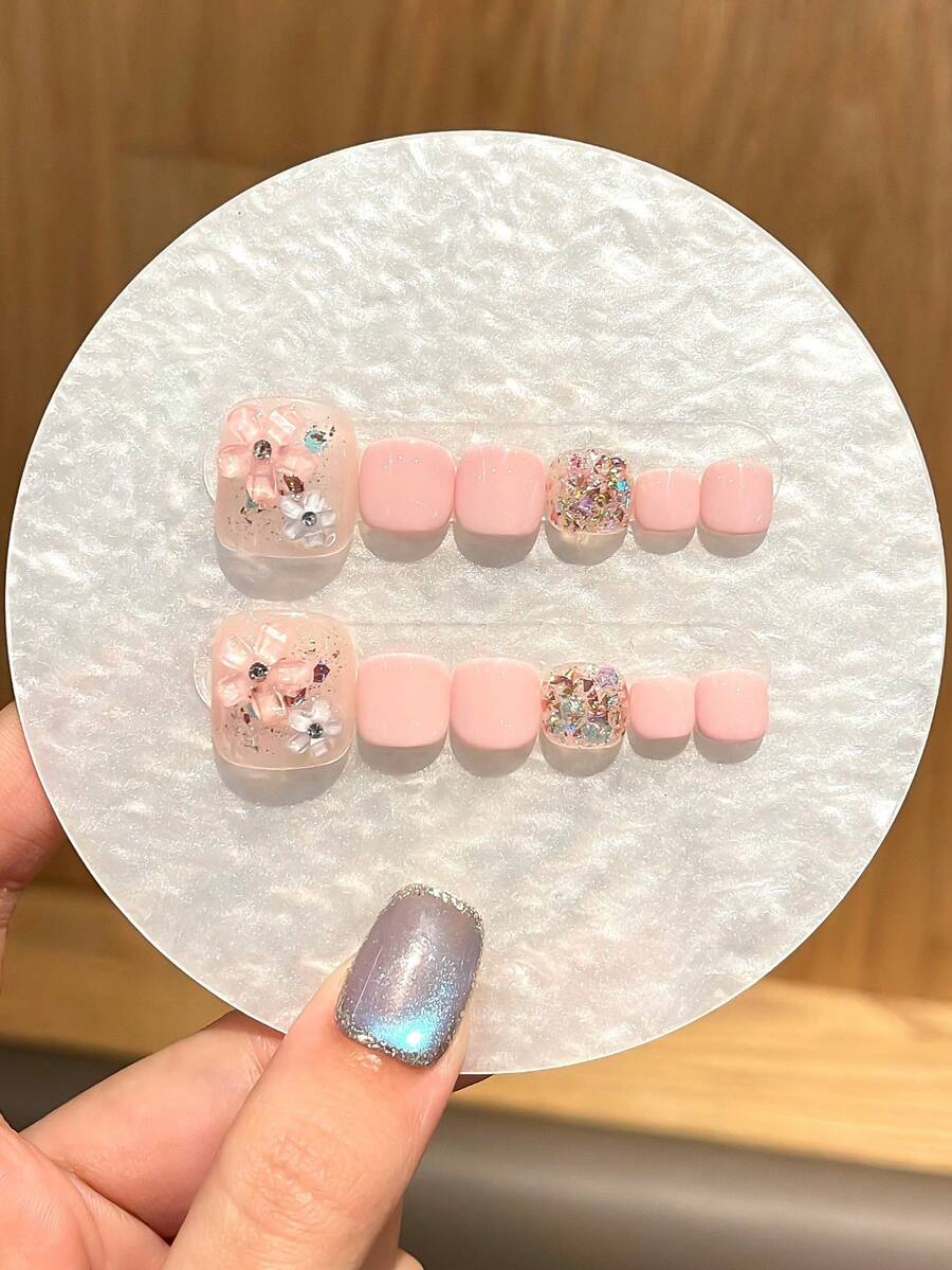 12片手工3D立体粉色美甲贴纸，多功能高端可移除美甲贴纸，适合女性和女孩日常、派对、聚会等场合。包含凝胶胶水和抛光锉。按压式美甲贴纸。