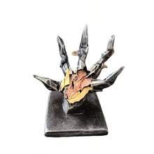 Halloween Dekoration weiches, quetschbares Fidget-Spielzeug, Weihnachts-Feiertags-Partygeschenk für Jungen und Mädchen, neues Dead Space DS Kristallharz Schreibtischornament, einzelner Game-Controller Handyhalter Harz Gaming-Peripherie-Spielzeug - Geschenk für männliche Spiele-Enthusiasten Gaming-Peripherie Sammlerstück Souvenir - Heimdekoration Computer Schreibtischornament - Geburtstagsgeschenk - Verschiedenfarbig - Übersicht 7