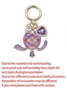 锌合金海龟吊坠钥匙扣,珍珠爱心设计,灵感源自海洋,适合情人节、母亲节、父亲节、独立日等节日,也适合海滩爱好者。可爱耐用的钥匙扣,可挂在包包上,也可作为汽车配件,是馈赠亲朋好友的理想之选。海洋动物吊坠,镶嵌水钻。 - 彩色 - 查看 12