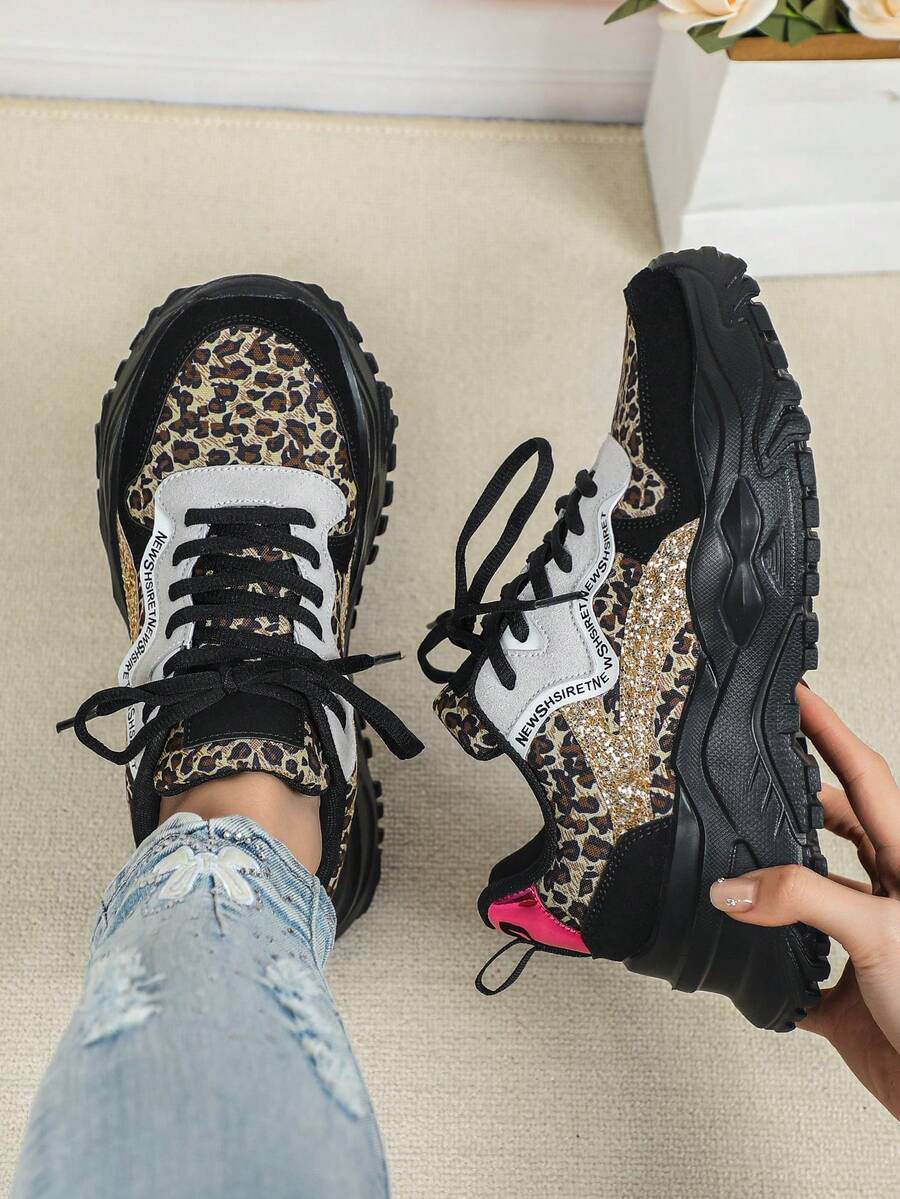 Zapatillas deportivas con elementos de estampado de leopardo a la moda, estampado de lentejuelas doradas, plataforma retro, estilo juvenil universitario unisex