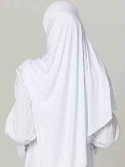 1件女士针织头巾，莫代尔面料，纯色丝滑柔软舒适透气人造丝面料，可作头巾、头饰、针织头巾，尺寸为180厘米*70厘米，适合日常、户外活动、祈祷和礼拜等场合。