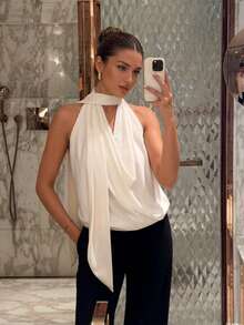 Camiseta y top sin mangas de mujer de estilo minimalista francés elegante, de estilo moderno de calle, de estilo "old money", de color blanco sólido, cómodo, con cuello de volantes de satén suelto, para primavera y verano - Blanco - Ver 1