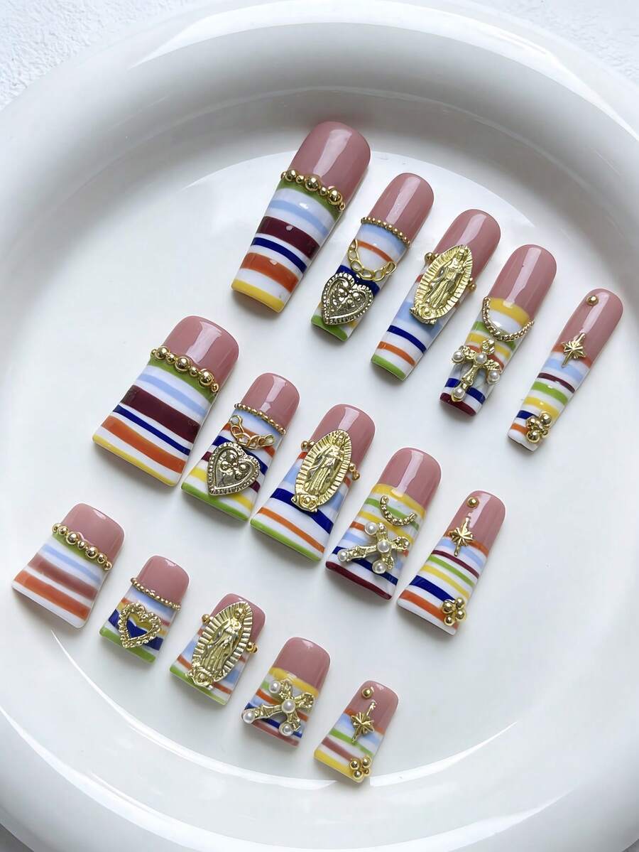 10入奢華金屬鍊條愛心鴨嘴水管彩虹線壓克力美甲貼片,適合女生手部、度假、度假穿搭、畢業、假日、婚禮、派對 - 彩色 - 查看 1