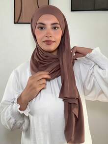 1件装系带式速戴针织头巾。柔软透气，不易起球，系带式设计——舒适百搭的穆斯林日常头巾，适合所有季节，佩戴方便，造型百变。 - 彩色 - 查看 8