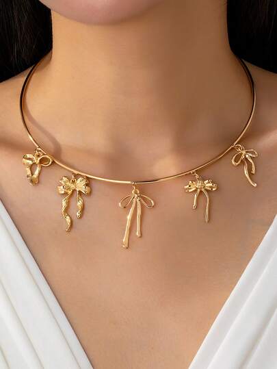 1 pieza Collar con colgante de lazo chapado en oro - Gargantilla gruesa con lazo colgante - Joyería de declaración de verano para uso diario y vacacional de mujeres