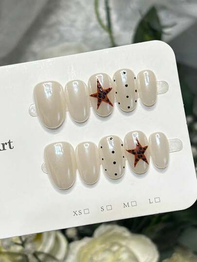 10 móng tay giả thủ công hình oval, móng acrylic dán ngắn, kiểu tối giản màu trắng sữa, màu trơn, vẽ tay chấm bi, báo đốm, sao, bột ánh cực quang, kiểu móng mùa xuân thanh lịch sang trọng, móng dán mùa hè, móng giả đa năng tự làm nghệ thuật móng tay, phù hợp cho tiệc tùng, hàng ngày và hẹn hò, thích hợp sử dụng trong môi trường công sở, có thể tái sử dụng, làm quà tặng cho phụ nữ và bé gái.