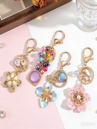 1个彩色花朵钥匙扣，可爱珍珠吊坠装饰，适合女孩包包，心形背包挂饰