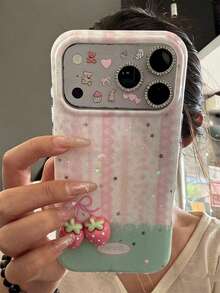 可爱3D粉色草莓波点蕾丝拼接图案闪亮亮片手机壳，兼容 17 Pro Max、17 Pro、16 Pro Max、15 Pro Max、14 Pro Max、13 Pro Max、14、15、16 Plus、12 Pro Max、11，夏季闪亮星星亮片亮面IMD软后盖 - 草莓 - 查看 1