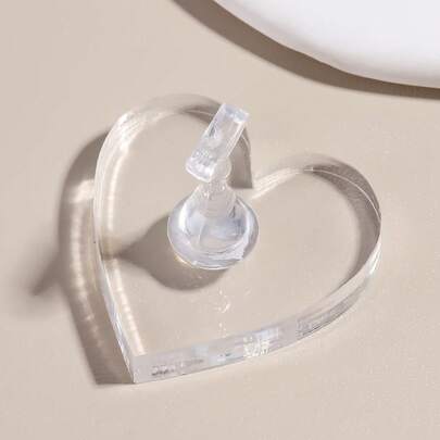 Non-Magnetic Heart-Shaped Nail Practice Stand, Salon Equipment, Nail Training Auxiliary Tool, Heart-Shaped Tray, Elegant Nail Display Stand, Durable Nail Tray, Smooth Surface, Nail Accessories, Nail Design Stand, Beauty Students, Nail Technicians
