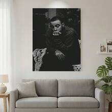 Framed Pintura artística de póster de  , 1 pieza, plano 2D - Estilo vintage en blanco y , ideal para decoración de pared de dormitorio, oficina, sala de estar, 30.48x40.64 cm, estética de tensión dramática, decoración de dormitorio universitario | Póster vintage | Efecto ramé - Enmarcado - Ver 3