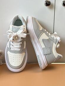1 Pair All-Season Kids Grey & White Colorblock Skate Shoes, Boys & Girls Soft Sole Non-Slip Imitation Leather Upper White Sneakers, Versatile Casual Sports Shoes For School - Grey - View 2