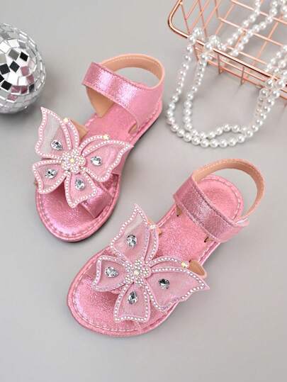 2026 New Girls' Sparkling Diamond Butterfly Decor Glossy Synthetic PU Open Toe One-Strap Flat Fairy Princess Sandals, Suitable For Children's Day Stage Performance And Summer Daily Outings