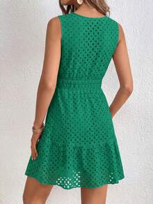 PRETTYGARDEN Women's Summer Dress Sleeveless V Neck Eyelet Cutout Swinging A-Line Flowy City Walks Wedding Guest Graduation Beach Vacation Sun Dress - 深綠色 - 查看 2