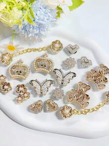 16 pièces Accessoires de chaussures détachables DIY avec strass, nœud, flocon de neige de Noël, chaîne décorative. Cadeau parfait pour les fêtes - 16 pièces en or - Voir 3